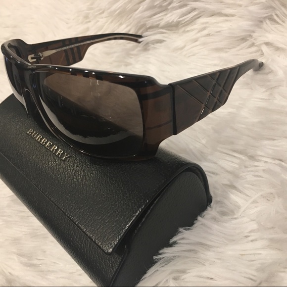Burberry Sunglasses - Picture 4 of 6
